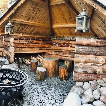 4 Bedrooms! Hillside Close To Santa Claus Village *