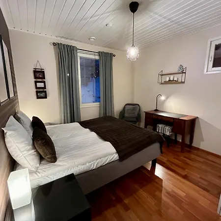 4 Bedrooms! Hillside Close To Santa Claus Village Vila *