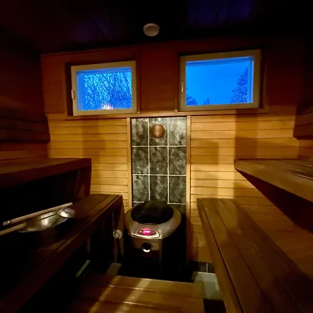 4 Bedrooms! Hillside Close To Santa Claus Village Rovaniemi