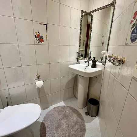 4 Bedrooms! Hillside Close To Santa Claus Village Rovaniemi