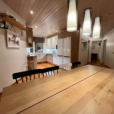 4 Bedrooms! Hillside Close To Santa Claus Village Rovaniemi