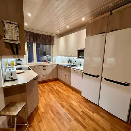 4 Bedrooms! Hillside Close To Santa Claus Village * Rovaniemi